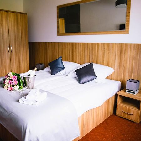 Hotel Turkovia Turek Dış mekan fotoğraf